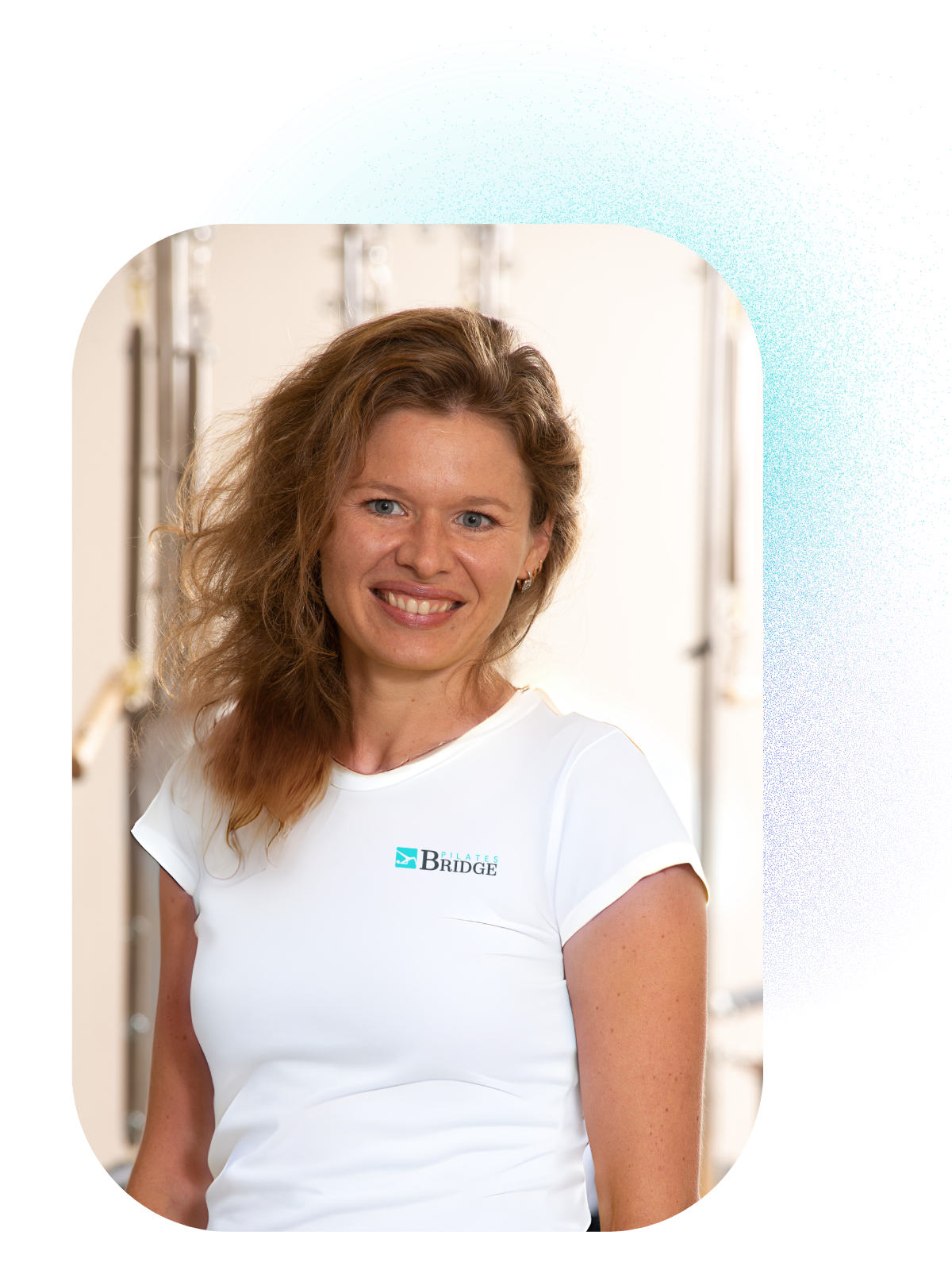 anastasiya-goers-pilates-bridge